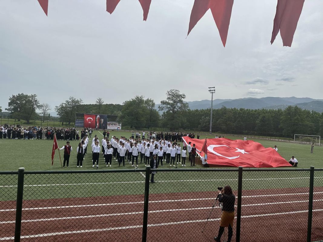 19 Mayıs Atatürk’ü Anma, Gençlik ve Spor Bayramı İlçemizde Coşkuyla Kutlandı