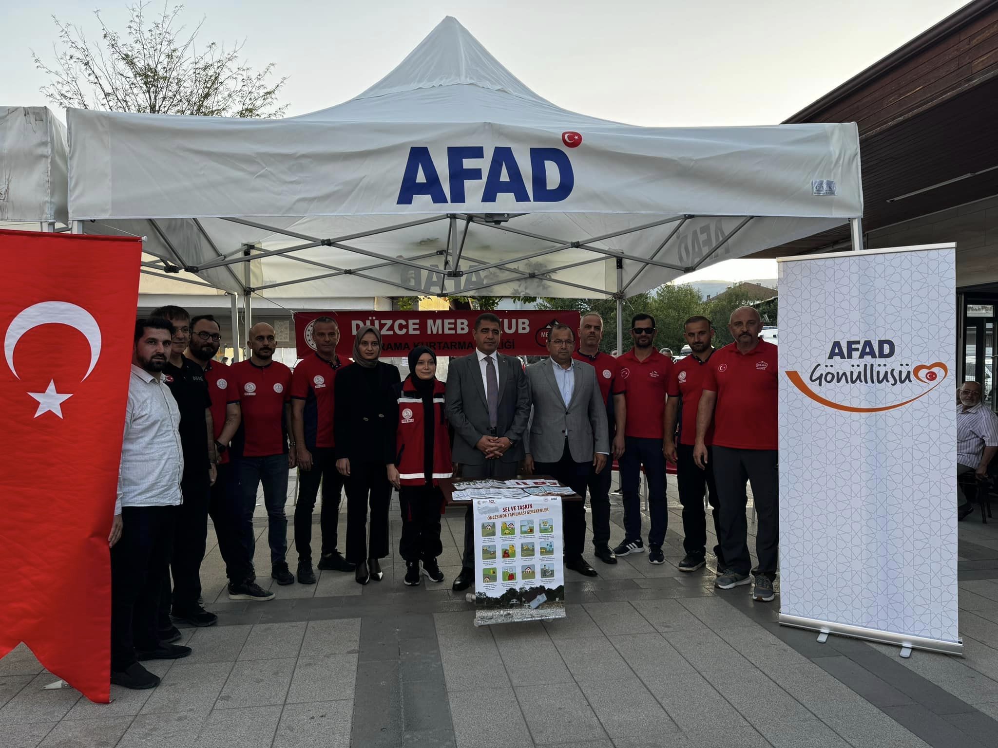 Deprem Şehitleri Gölyaka’da Dualarla Anıldı