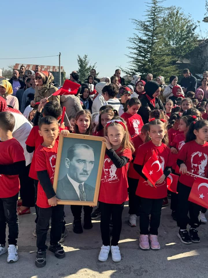 Gölyaka'da Cumhuriyet Bayramı Etkinleri Göz Doldurdu